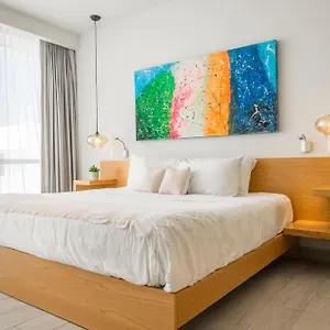 https://opal-suites.quintano-roohotels.com
